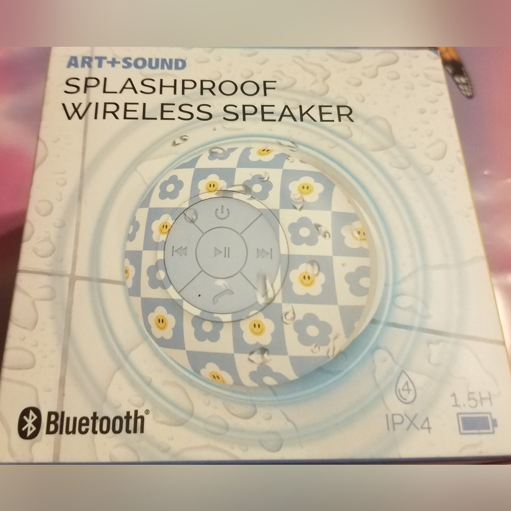 NIB Flower Splashproof Wireless Speaker